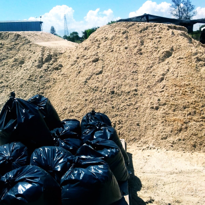 Arena terciada embolsada (tacho)